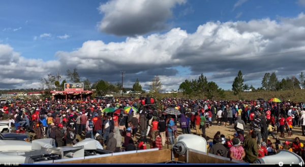 Political rally where many Chick tracts were distributed in PNG